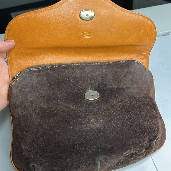 1960’s Gucci Suede and Leather Shoulder with Crossbody Chain Bag - Picture 10 of 16